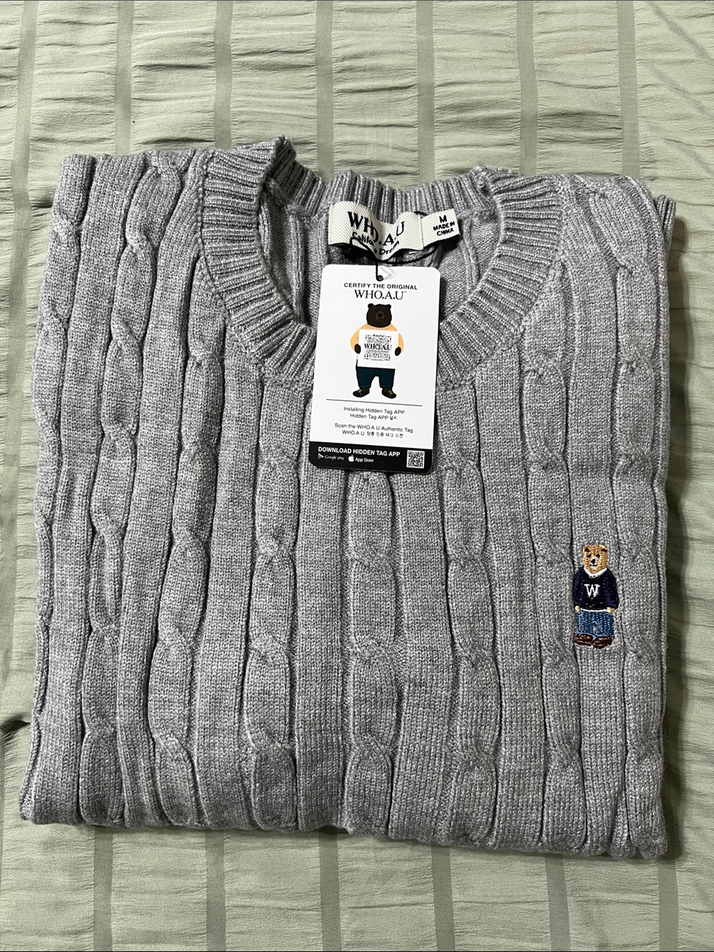 WHO.A.U Women’s Light Gray Cable Knit Crewneck Sweater with Bear Emblem